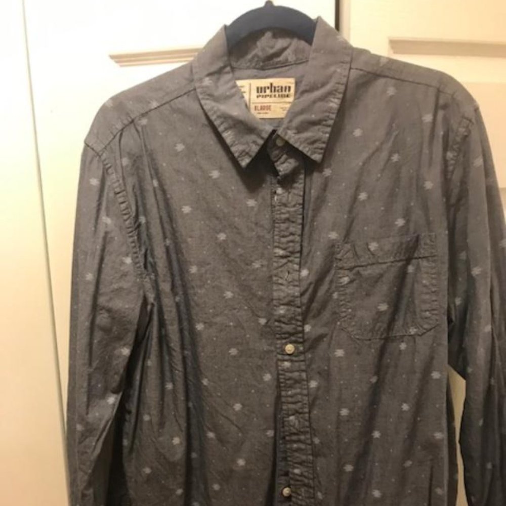 Men's Gray button down leisure shirt XL